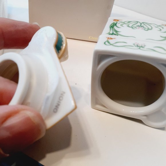 The Lenox Spice Village 1989 Porcelain House Jar Onion Vintage in box - Picture 7 of 9